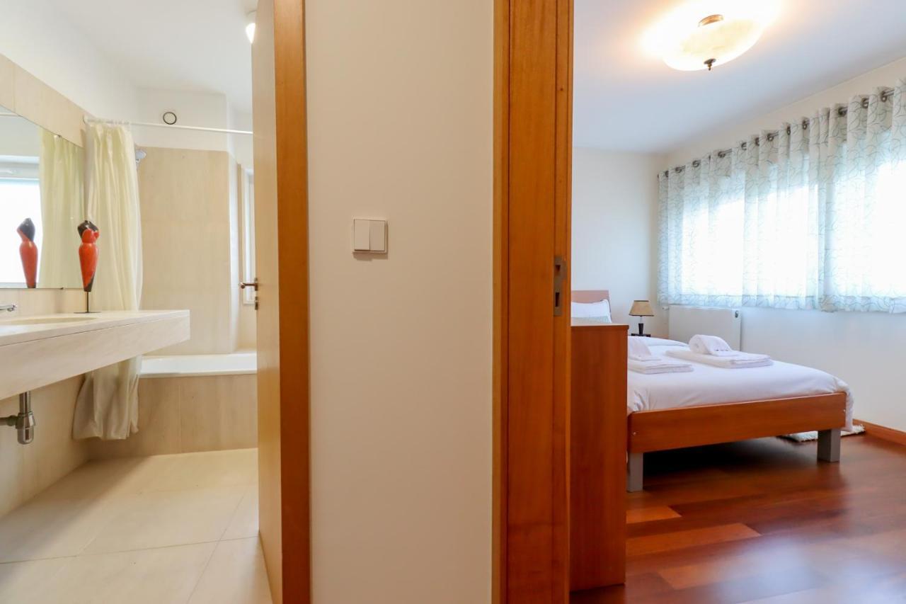 Sweet Living Viana - City Centre Apartment With Garage Viana do Castelo Bagian luar foto